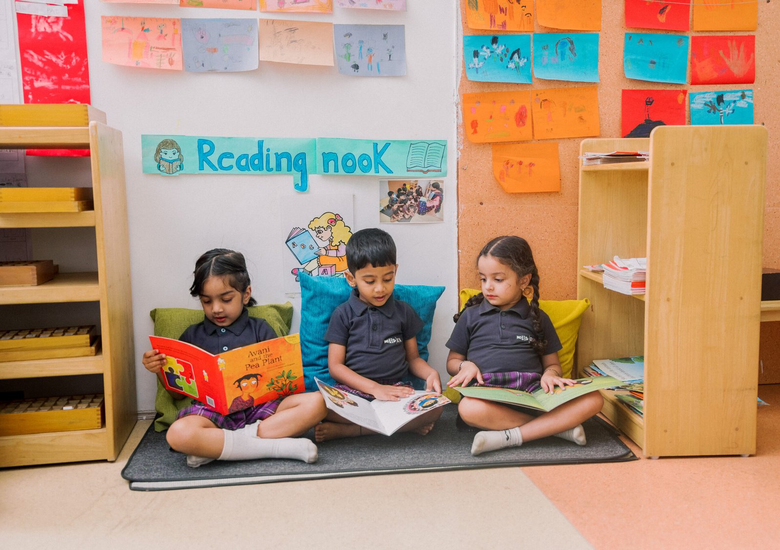 Ekya schools in banglore kindergarten Students group study