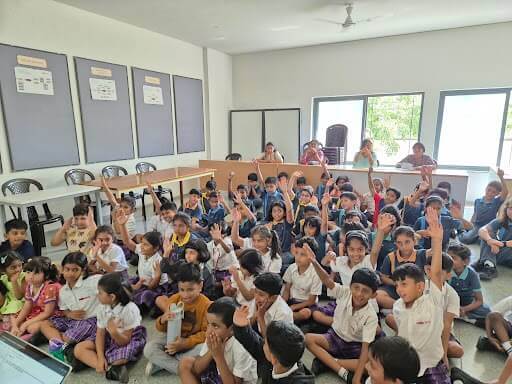 Ekya world no. 1 school located in Bangalore, students learning in the classroom