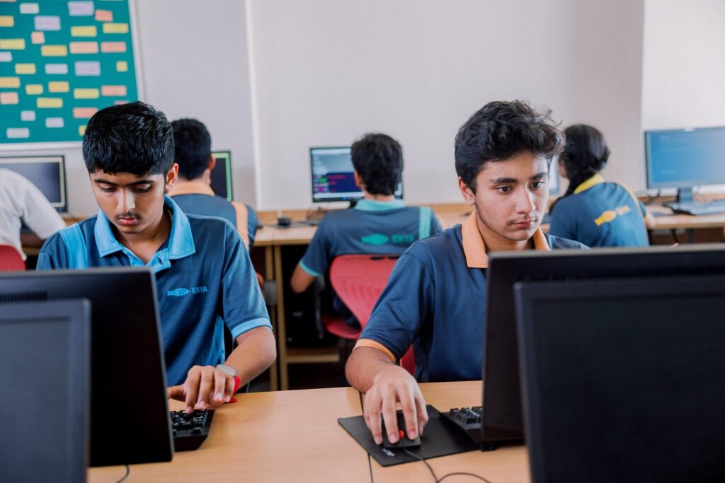 Top School in JP Nagar ekya sschools students online classes